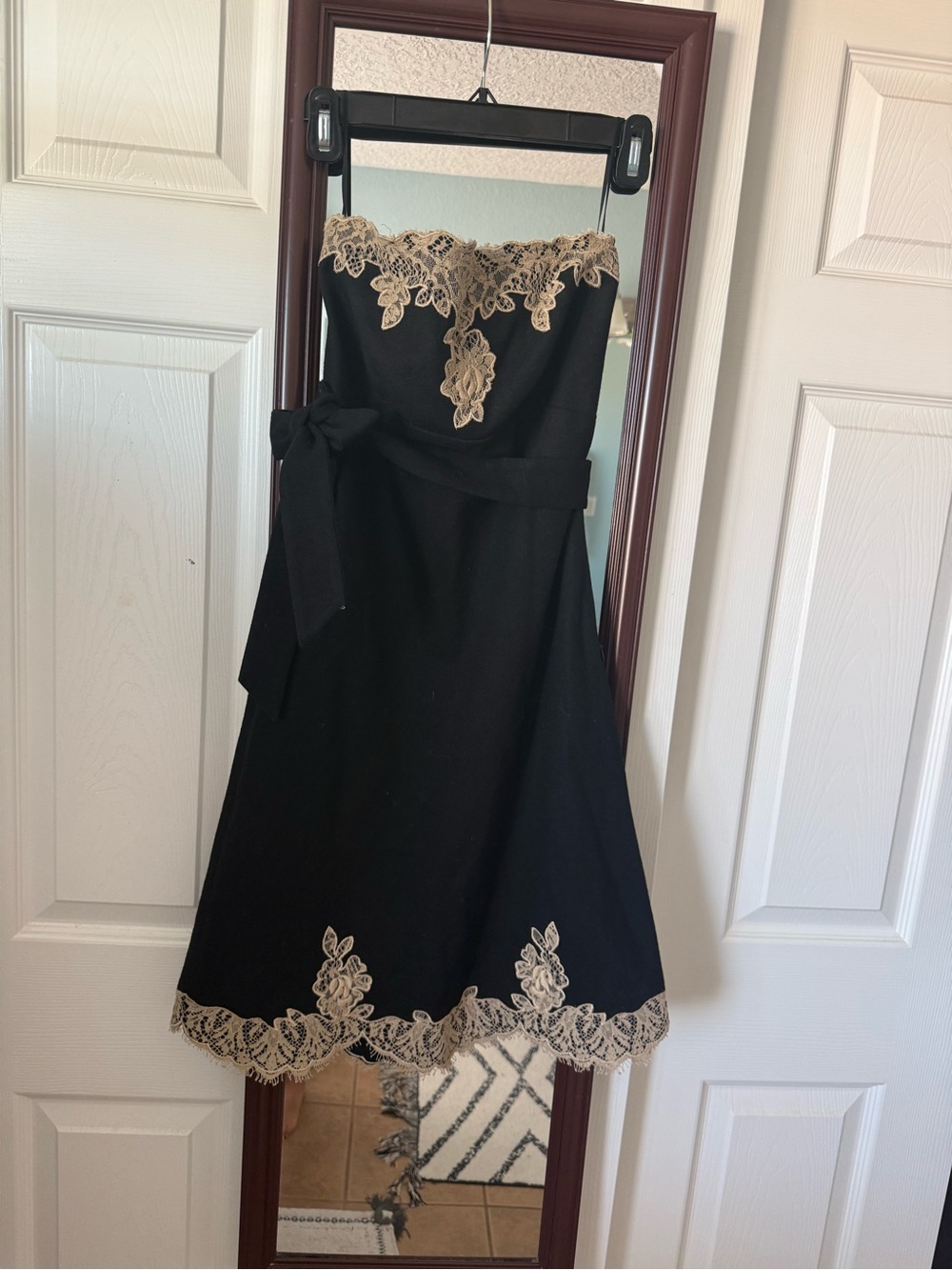 RED Valentino Black Dress Champagne Lace Accents size 2